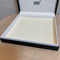 Mont Blanc 化粧箱の画像