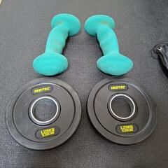 【譲渡先確定】トレーニングベンチ＆ダンベルセットお譲りします。の画像
