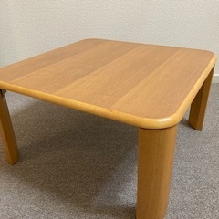 テーブル　脚は折り畳みの画像