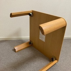 テーブル　脚は折り畳みの画像