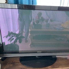 HITACHI の42型TV