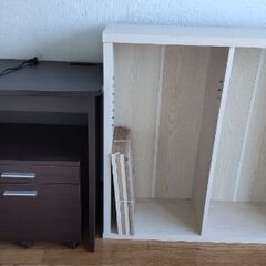 カラーボックス2個分の棚　差し上げます