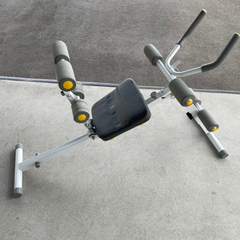 腹筋マシーンの画像