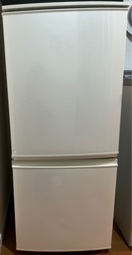【決まりました】SHARP 16年式 SJ-D14B-W 137L 冷蔵庫
