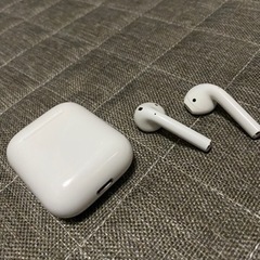 AirPods（アップル）第2世代の画像