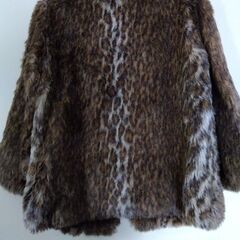 フェイクファー　コートの画像