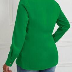 SHEIN　ツイストフロントフレアヘムブラウスの画像