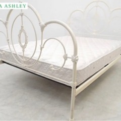 Laura Ashley ローラアシュレイ サマセット ダブル ベッドフレーム 1週間限定出品！Laura Ashley(ローラアシュレイ） SOMERSET(サマ