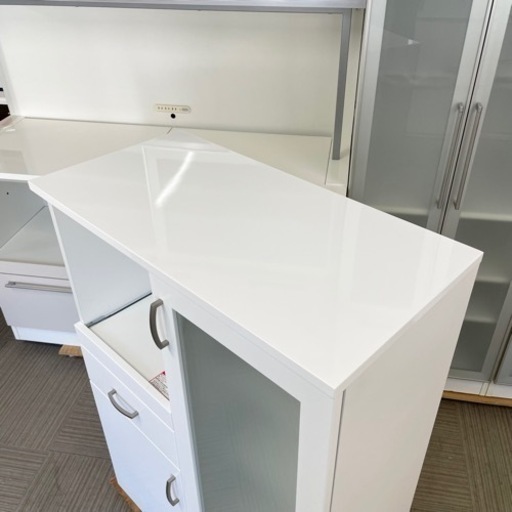 【超美品‼️】定価34,900円♪ 現行モデル ニトリ 80cm幅レンジボード(コパン) 食器棚 キッチン収納家具 ホワイト♪