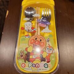 【取引中】アンパンマンお弁当セット(ｶﾄﾗﾘｰ、お手拭き(未使用)お手拭き入れ、お弁当セット)の画像