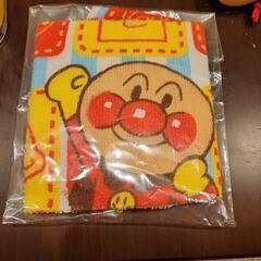 【取引中】アンパンマンお弁当セット(ｶﾄﾗﾘｰ、お手拭き(未使用)お手拭き入れ、お弁当セット)の画像