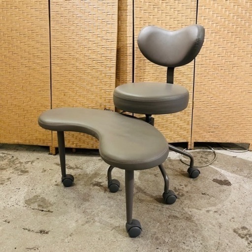 ⭕️運搬無料サービスあり⭕️ Pipersong オフィスチェア パソコンチェア デスクチェア 瞑想椅子 あぐら座椅子 調整可能なフットレスト付き 360度回転 座面昇降 組立簡単 グレー