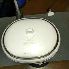 宅配ピザの温め直しに、ちょうどいいサイズのホットプレートの画像