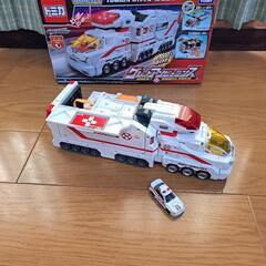 トミカ　グレートアンビュランス　トミカ1台付き
