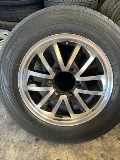 ハイエースタイヤホイール