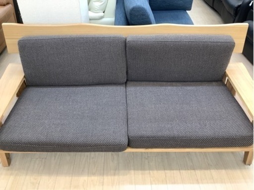 ナチュラル×グレーの二人掛けソファーのご紹介！