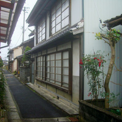 町屋風住宅(モダンにリフォーム中）
