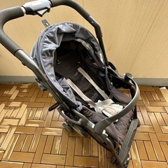 フルフラットになるベビーカー