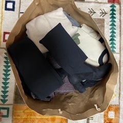 レディース服　ブーツ　スカート　デニム　セーター　ニートなどの画像