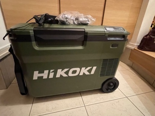 ハイコーキ　冷温庫(バッテリー付き) HIKOKI 希少サイズ25Ｌ