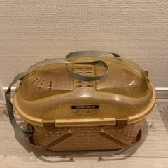 キャリーケース　ペット用品