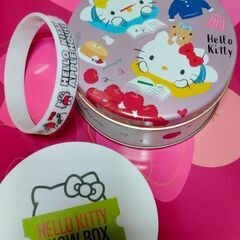 Kittyちゃん☘ ノベルティと空缶