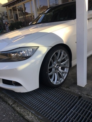 【40%以上値下決定】カッコいい19インチのホイールタイヤ4本セット