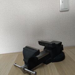 ベンチバイス 万力
