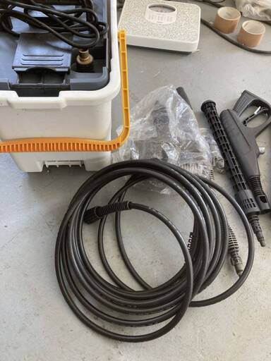 アイリスオーヤマ タンク式 高圧洗浄機 SBT-512 工具不要 家庭用 静音タイプ サイレント 導通確認済み