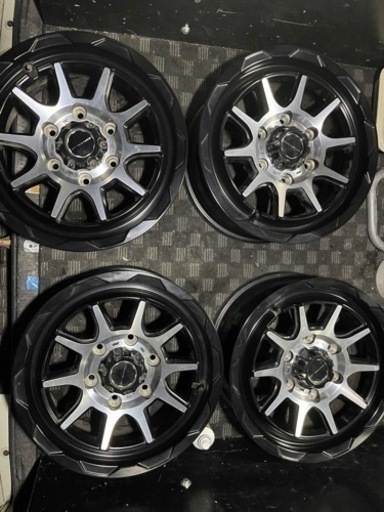 ハイエース　16インチホイール　マッドヴァンス06