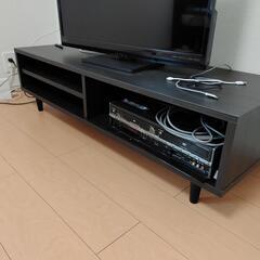 テレビボードの画像