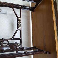 アンティークテーブル(足踏みミシンの脚)の画像