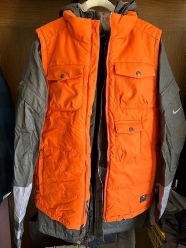 NIKE　スノーボード ウェア ダウンベスト　グローブ付
