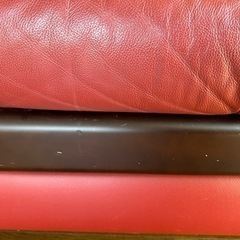 【引渡し予定者決まりました】三人掛けソファ　レッド　本革　合皮の画像