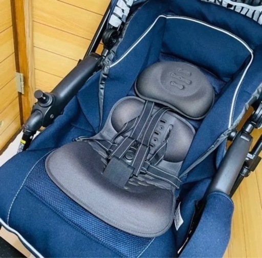 combi メチャカルハンディオート4キャス 新生児パット付属?お値下げしました
