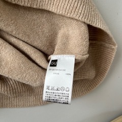GU ニットの画像