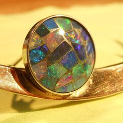 天然石　モザイクオパール　スカーフ留め　クリップブローチ