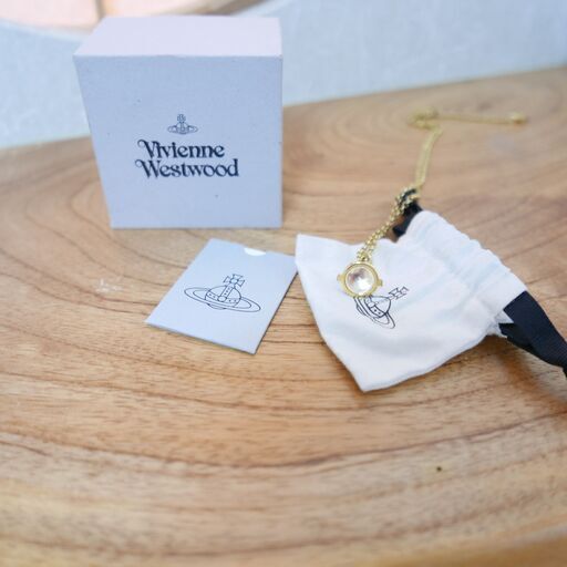 ヴィヴィアンウエストウッド ネックレス ペンダント アクセサリー 小物 オーブ ORB ラインストーン 金 レディース