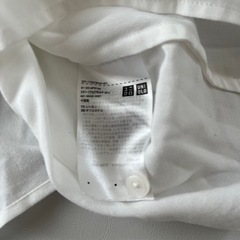 UNIQLO ブラウスの画像