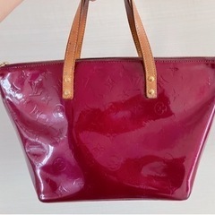 ヴィトンロゴ 型押しハンドバッグの画像