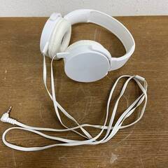 【お売りします！】メーカー不明　有線ヘッドホン　ヘッドフォン　白