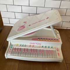 ハローキティ　ピアノ