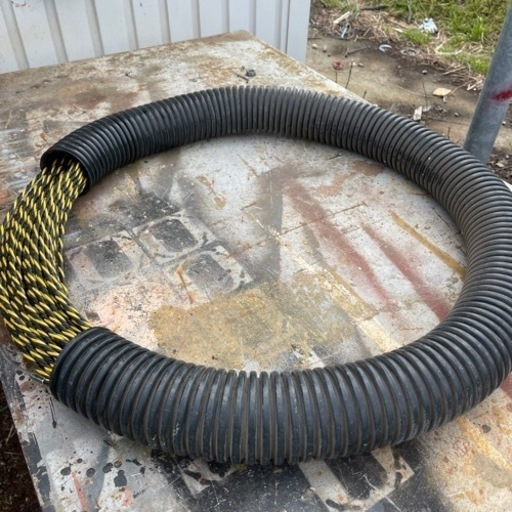 電線管等スチール　長さ100m