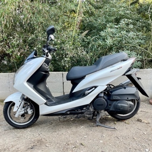 ヤマハ マジェスティS ホワイト