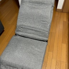 折りたたみ式チェアー