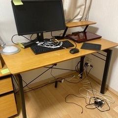 【3/11まで】ニトリ　デスク　パソコンデスク　勉強机　書斎　リ...