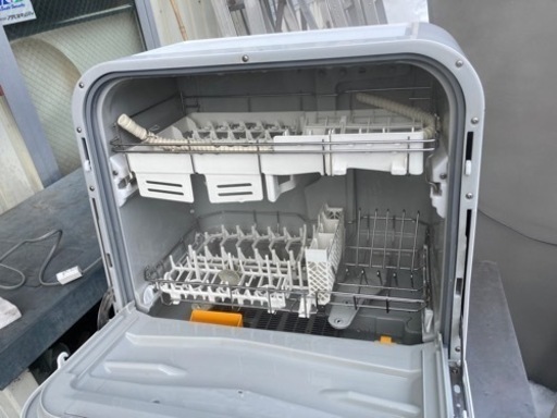美品　6人用　40点洗浄可能　パナソニック　食洗乾燥機　食器洗い機　NP-TM9 17年製