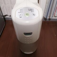 【無料】除湿乾燥機・衣類乾燥機 Corona 2013年製
