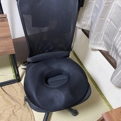値下げ【デスクチェア】問題なく使用できます。の画像