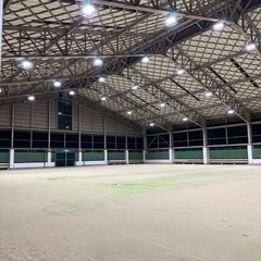 嘉麻市碓井屋内ゲートボール場　硬式テニスメンバー募集